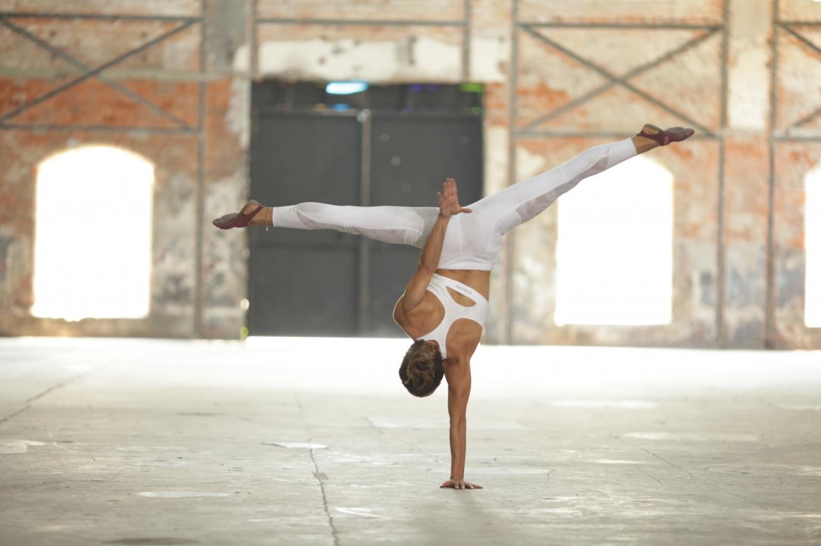 Nasıl Handstand Yaparım?